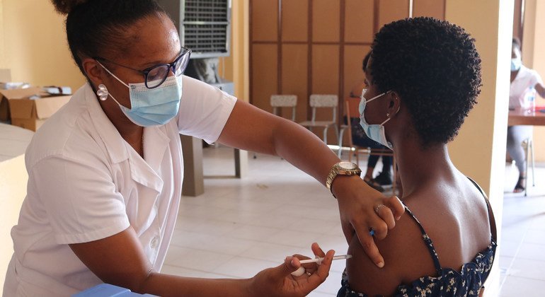Covid-19 : seuls cinq pays africains atteindront l’objectif de 40% de vaccination de la population (OMS)